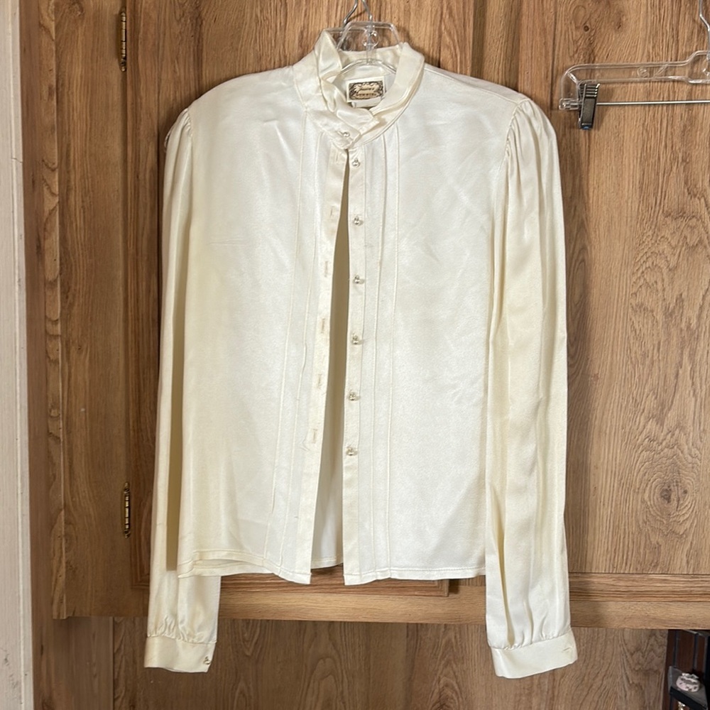 Elegant Cream Blouse